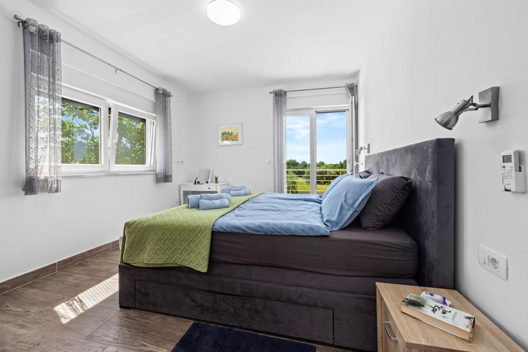 Villa Sunny Olive 佩罗杰 外观 照片